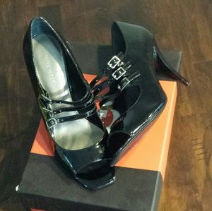 Nine west black peep toe heels